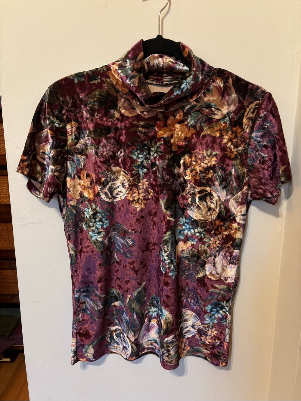 Floral Velvet Short Sleeve Mock Neck Top - Plum Floral